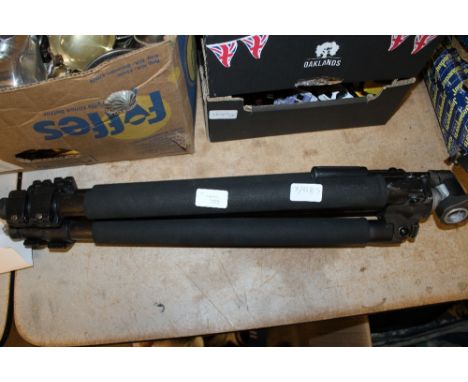Velbon Carbon Tripod