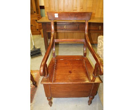Commode chair