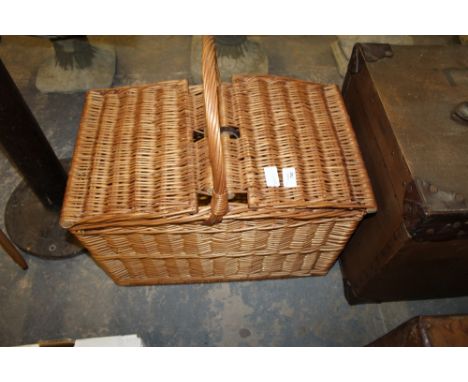 Picnic hamper