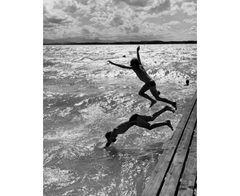 Peter Keetman (Elberfeld 1916 – 2005 Marquartstein). Chiemsee. 1956Vintage. Silbergelatineabzug. Leonar-Papier.  29,5&nbsp;×&
