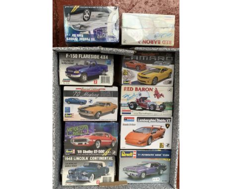 10 x 1:24 and 1:25 scale plastic model kits by Revell, Lindberg and Monogram, all cars and trucks. Sealed.