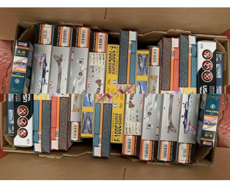 15 x plastic model kits, all 1:72 scale aircraft, by MisterCraft, PM Model and similar. Boxed, unstarted and complete.