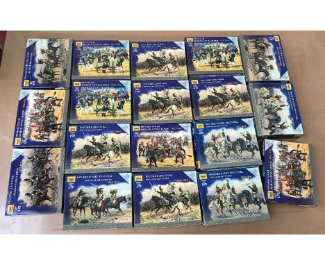 18 x Zvezda 1:72 scale plastic Napoleonic figures. Boxed and complete.