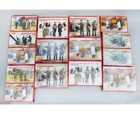 15 x ICM 1:35 scale plastic figure sets. Boxed and E.