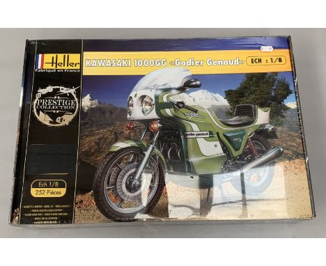 Heller Prestige Collection 80974 Kawasaki 1000GG 1:8 scale plastic model kit. Boxed and sealed.