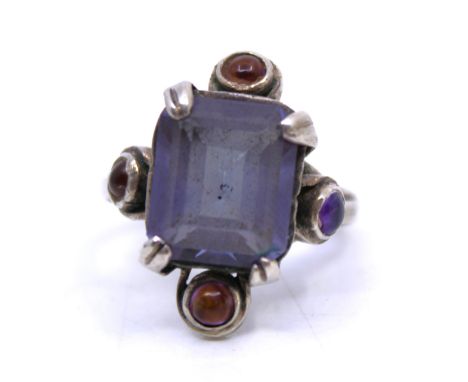 Vintage 925 Sterling Silver Synthetic Colour-Change Sapphire ring.  The ring contains a 12mm x 10mm Emerald Cut Synthetic Col