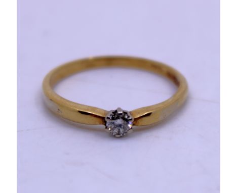 18ct Yellow Gold Approx. 0.10ct Solitaire Round Brilliant Cut Diamond Engagement Ring.  The Round Brilliant Cut Diamond is in