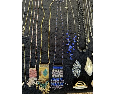 Box of Assorted Vintage Costume Jewellery, including pearls, necklaces, pendants, chains, crystals, earrings, brooches, rings