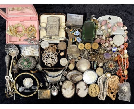 Collection of Quality Costume Jewellery &amp; Collectibles, to include coral necklace, beads, pearls, Pierre Cardin bracelet,