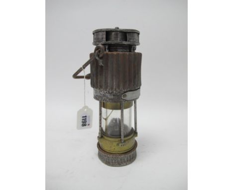 Miners Lamp, Hailwood &amp; Ackroyd, corrugated upper body, approved under light schedule A to applied label, Log 316 to cent