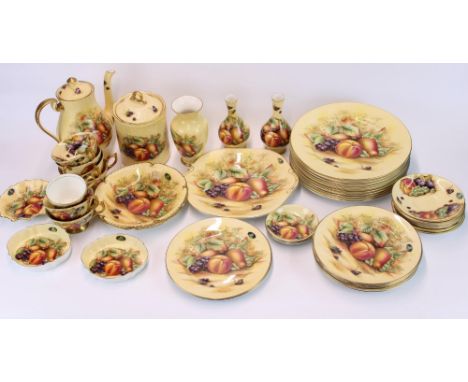 Aynsley Orchard Gold part dinner and tea service incl. dinner plates, teapot, tea cups and saucers, vases etc. approx 42 piec