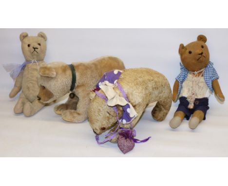 Four 1920s/1930s and later teddy bears, incl. two on all fours, one Merrythought, max. H40cm (4) 