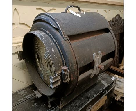 A vintage stage light, and two metal trunks (3)