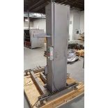 Tote Dumper WORKHORSE Model CDR 42 MBP 208V 60hz 6.1amps 2HP 3PH Motor. (Located Huntingdon, Quebec,