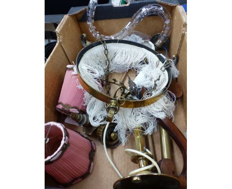 VARIOUS VINTAGE LIGHT FITTINGS. 