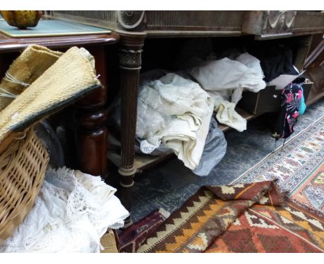 A LARGE COLLECTION OF VINTAGE AND LATER TABLE LINENS AND OTHER TEXTILES 