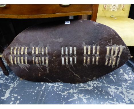 A VINTAGE ZULU TYPE SHIELD 
