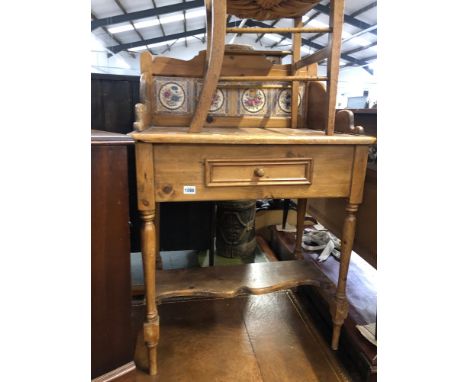 A VINTAGE VICTORIAN STYLE PINE WASHSTAND 