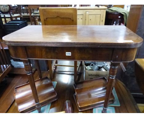 A WILLIAM IV MAHOGANY FOLD OVER CARD TABLE. 94 x 90 x 46 (CLOSED)