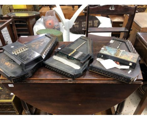 THREE VINTAGE AUTO HARP INSTRUMENTS 
