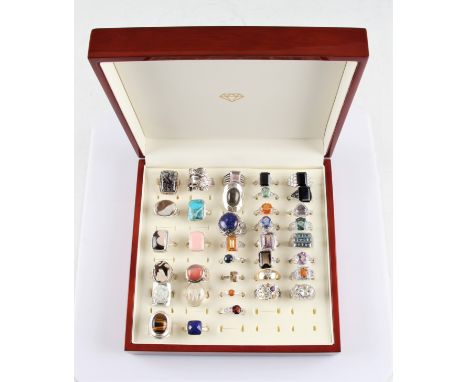A lot of 36 rings set with gemstones, to include, quartz, topaz, spinel, amethyst, fire opal, prasiolite, flurorite, peanut w