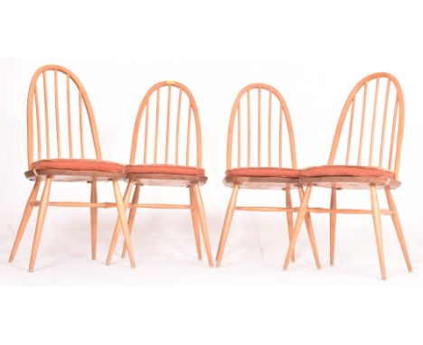 Lucian Ercolani - Ercol - Windsor Range - A set of four retro mid 20th century elm swan back dining chairs. Each chair having