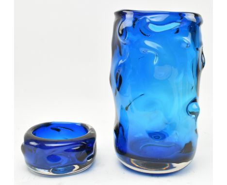 Harry Dyer &amp; William Wilson for Whitefriars - Vase model 9610 - a vintage mid century Knobbly range heavy glass vase in t