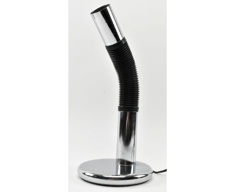 Ezio Bellini fpr Targetti - Sankey - a vintage 1970s Italian designer desk lamp. The lamp of chrome construction, with centra