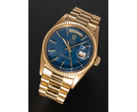 A GENTLEMAN'S 18K SOLID YELLOW GOLD ROLEX OYSTER PERPETUAL DAY DATE PRESIDENT BRACELET WATCHCIRCA 1972, REF. 1803 FEATURING A