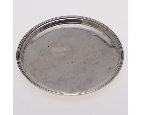 circular, with a reeded border, engraved in the centre with a crest and initialled "M. K. A" on the reverse, by Joseph Jackso