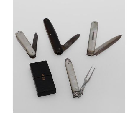 with steel blades, together with a mounted folding fruit knife and a folding fruit fork (both with silver blades), a cased se