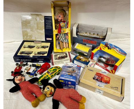 A mixture of toys and games to include Pelham puppet Sm Girl, Walt Disney Mickey and Minnie Mouse by Semco Ltd, Disney infini