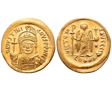 Justinian I AV Solidus. Constantinople, AD 527-565. D N IVSTINIANVS P P AVG, pearl-diademed, helmeted and cuirassed bust faci