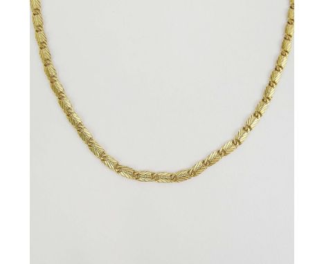 Vintage Italian 14 karat Yellow Gold Necklace. Signed. Good condition. Measures 24 inches long. Approx. weight: 7.90 pennywei