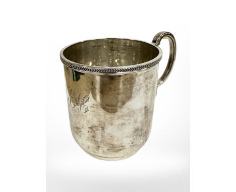 A George V silver mug, Walker & Hall, Sheffield 1930, height 8cm CONDITION REPORT: 149.8g