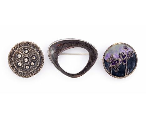 David Andersen - A Norwegian modernist silver brooch, openwork abstract form, approx 5.3cm x 4.3cm, approx 18.1gms; together 
