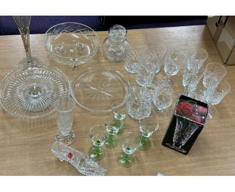 Large selection of vintage and later glassware includes plates, bowls etc