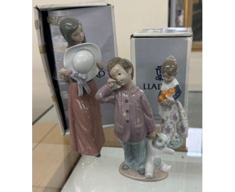 Selection of vintage LLadro figures, Valencia girl with oranges in original box, Bashful brunette girl with hat in original b