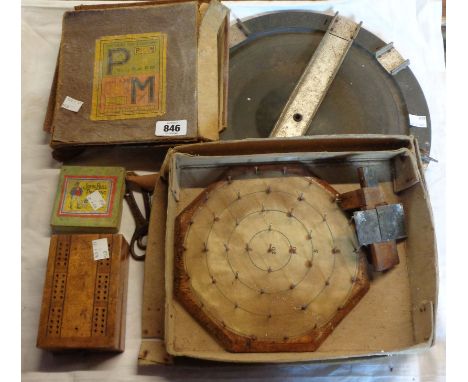 A quantity of collectable games and other items including model railway turntable, modern cribbage board and dominoes, etc.