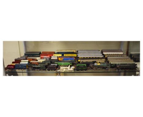 Model Railway - Various OO gauge - Collection of locos, rolling stock and carriages   Condition: 