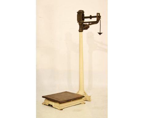 Early 20th Century cast iron personal weighing scale, 'The National Platform Scale, Parnall &amp; Sons Ltd, Bristol', with cr