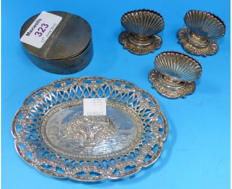 Three cast clamshell menu/place card holders, unmarked; an 18th century monogrammed oval snuff box with double hinged top, 2½