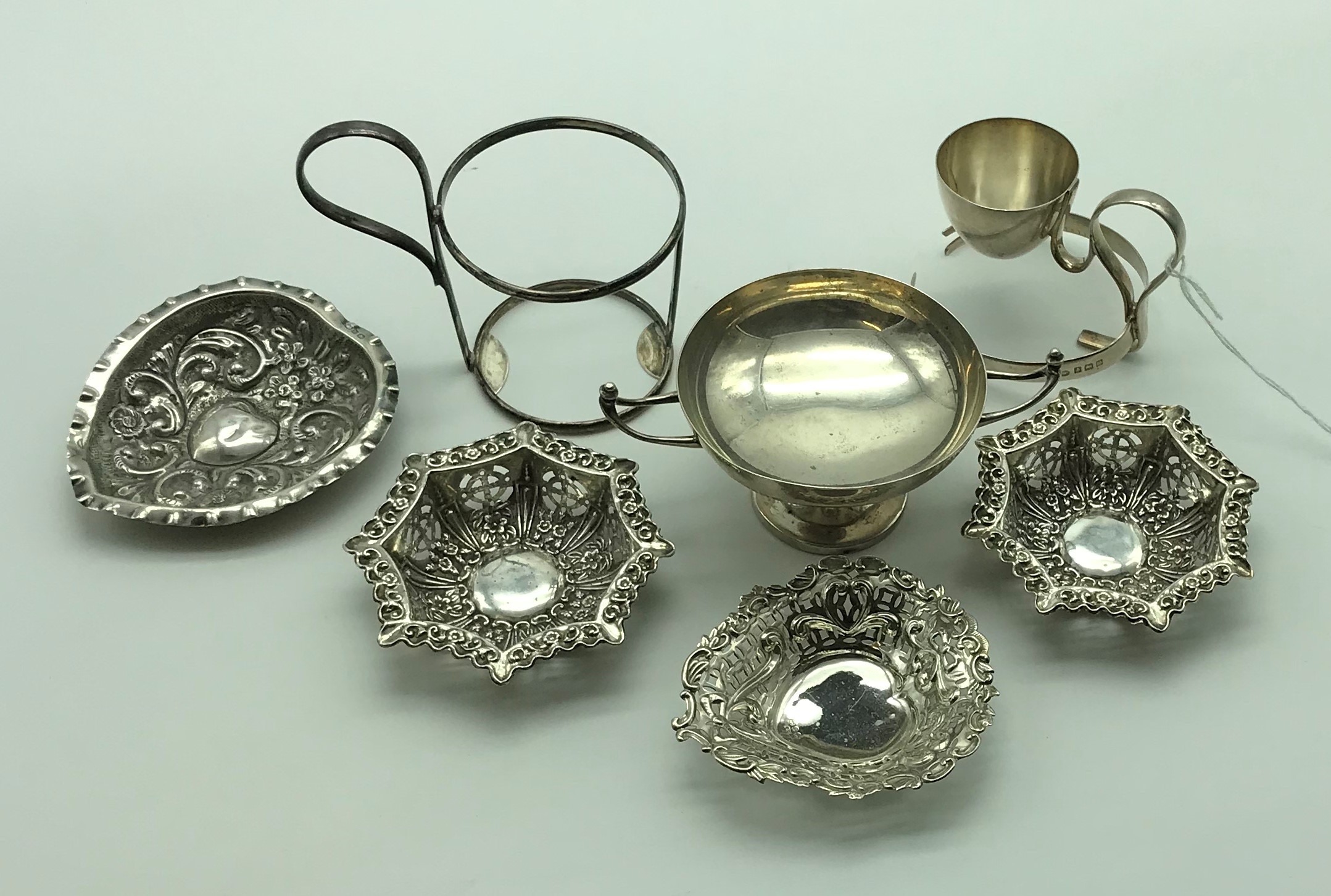SELECTION OF VARIOUS SILVER ITEMS