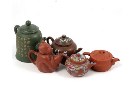 Small Chinese reddish-brown stoneware novelty jug, Yixing designed as a monkey, holding a gourd, four-character square seal m