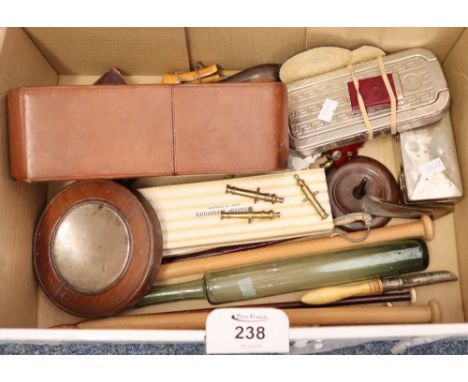 Box of assorted items and trinkets to include; Roll's razor, ring stand, Bisley 1956 blazer badge, knitting needles, miniatur