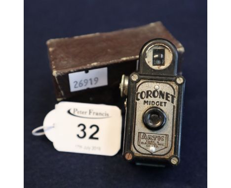 'Coronet' midget camera by Artic fuse and electrical Manufacturing Company, appearing to be in original box. (B.P. 24% incl. 