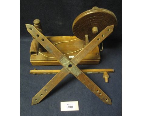 Large tabletop oak and pine bobbin winder. (B.P. 24% incl. VAT)