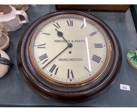 A LARGE VINTAGE MAHOGANY CASED 'KINGSLEY &amp; PEEPS' WALL CLOCK, DIAMETER 42CM, WORKING AT TIME OF CATALOGUING 