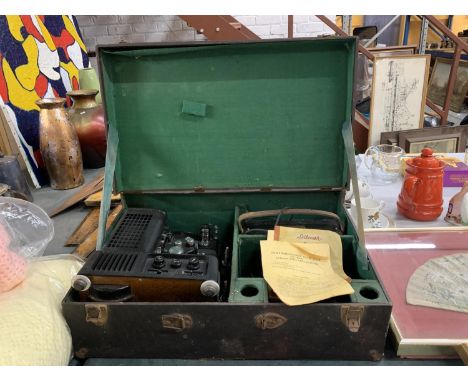 A VINTAGE DITMAR DUO PROJECTOR IN ORIGINAL CASE 