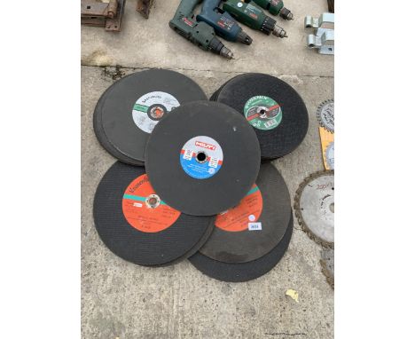 AN ASSORTMENT OF ANGLE GRINDER CUTTING DISCS 